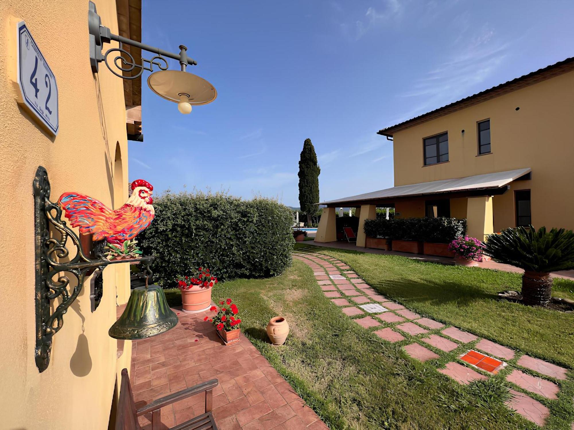 Podere Tre Cipressi Aparthotel Campiglia Marittima Exterior photo